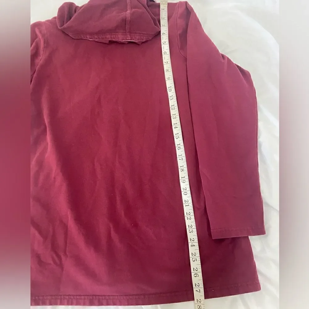 Sport Savvy women’s snap button burgundy jacket cream rivets size M